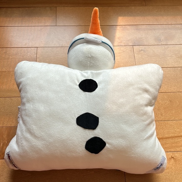 Olaf Pillow Pet - Picture 2 of 5
